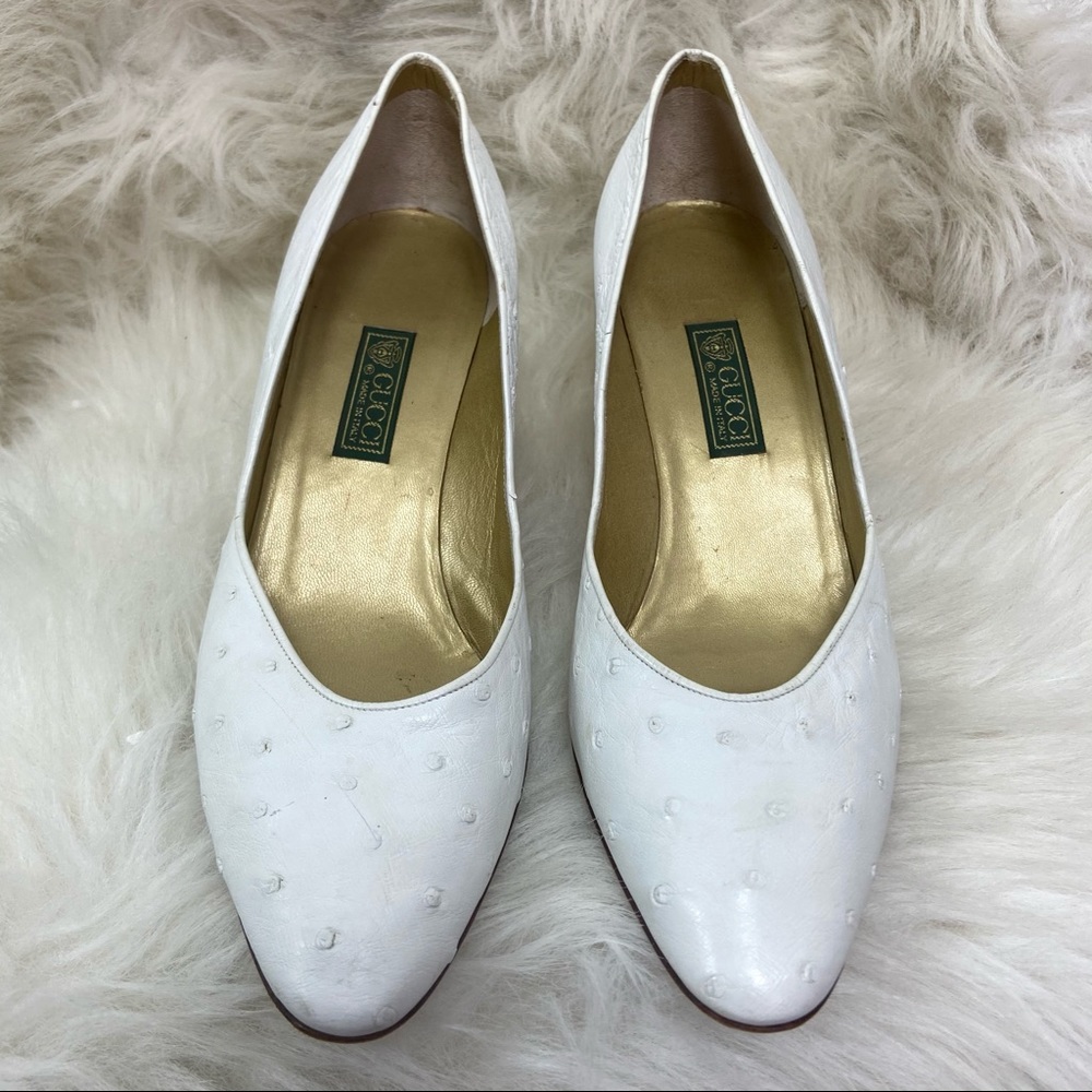 Gucci White Pointed Toe Leather Pumps with Gold Heel Accent - Picture 4 of 12